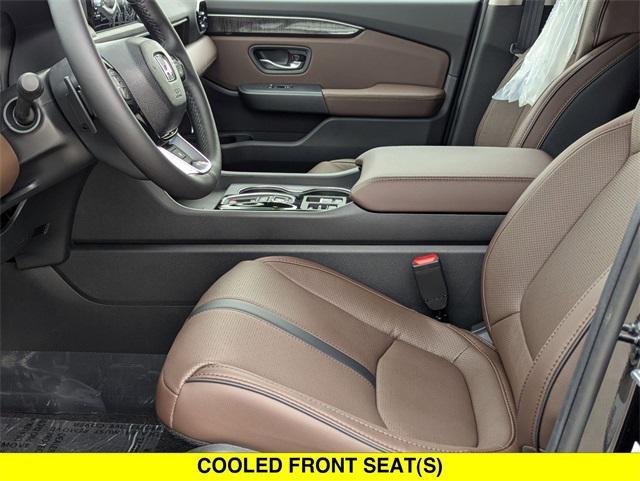 new 2025 Honda Pilot car, priced at $54,530