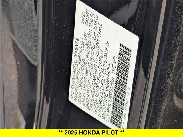 new 2025 Honda Pilot car, priced at $56,250