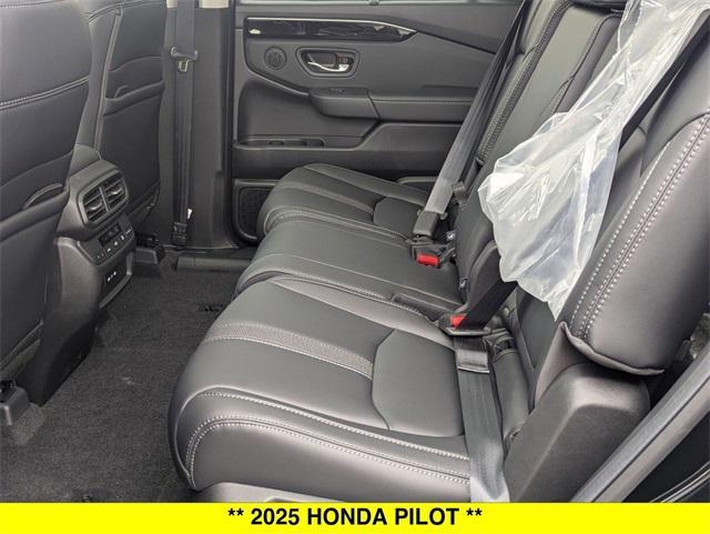 new 2025 Honda Pilot car, priced at $52,950