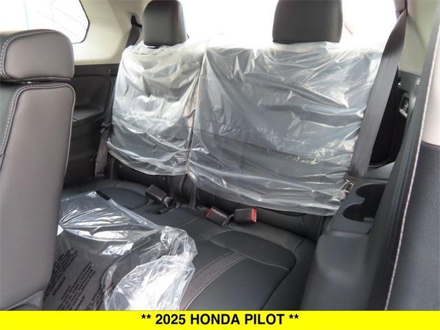 new 2025 Honda Pilot car, priced at $49,650