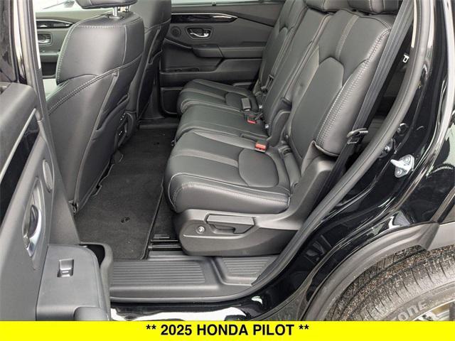 new 2025 Honda Pilot car, priced at $51,050