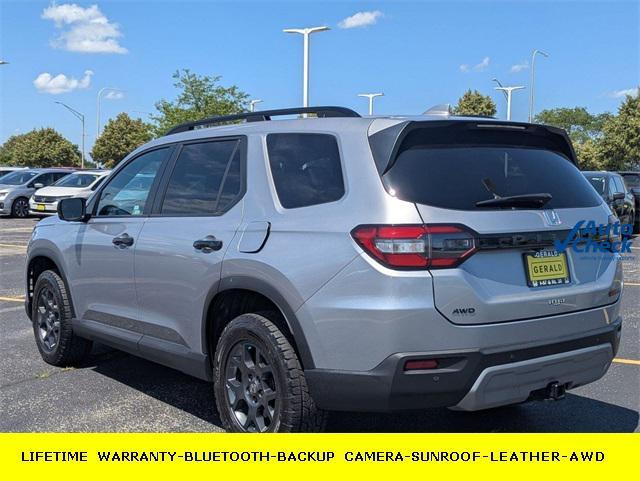 used 2025 Honda Pilot car, priced at $45,998