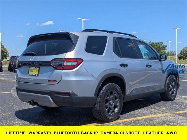 used 2025 Honda Pilot car, priced at $45,998