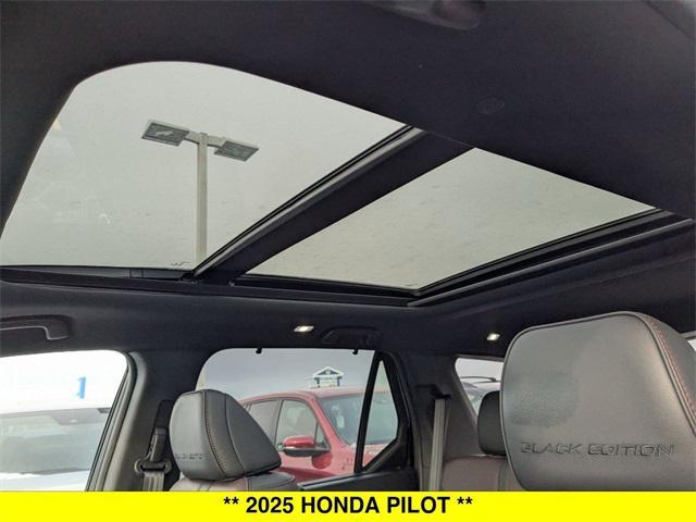 new 2025 Honda Pilot car, priced at $55,975