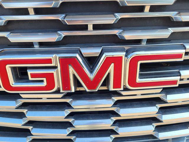 used 2018 GMC Yukon car, priced at $20,490