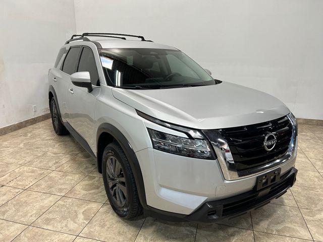 used 2022 Nissan Pathfinder car, priced at $24,900