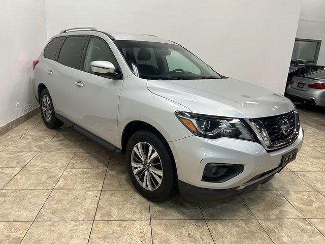 used 2020 Nissan Pathfinder car, priced at $17,590
