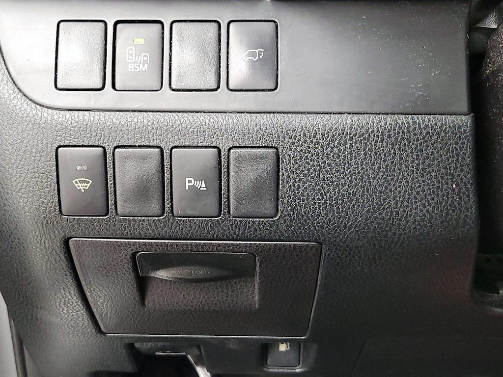 used 2015 Toyota Highlander car, priced at $22,998