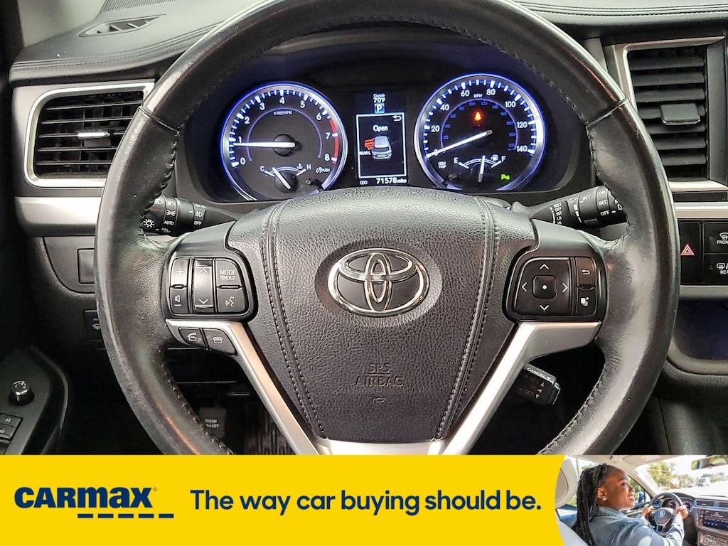 used 2015 Toyota Highlander car, priced at $22,998