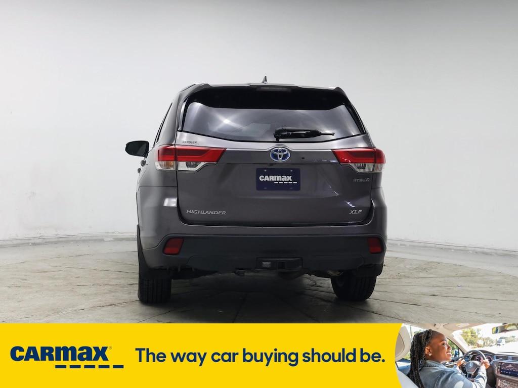 used 2019 Toyota Highlander Hybrid car, priced at $31,998