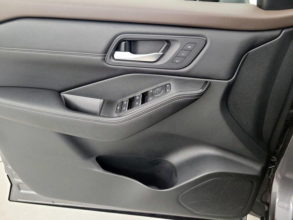 used 2023 Nissan Rogue car, priced at $29,998