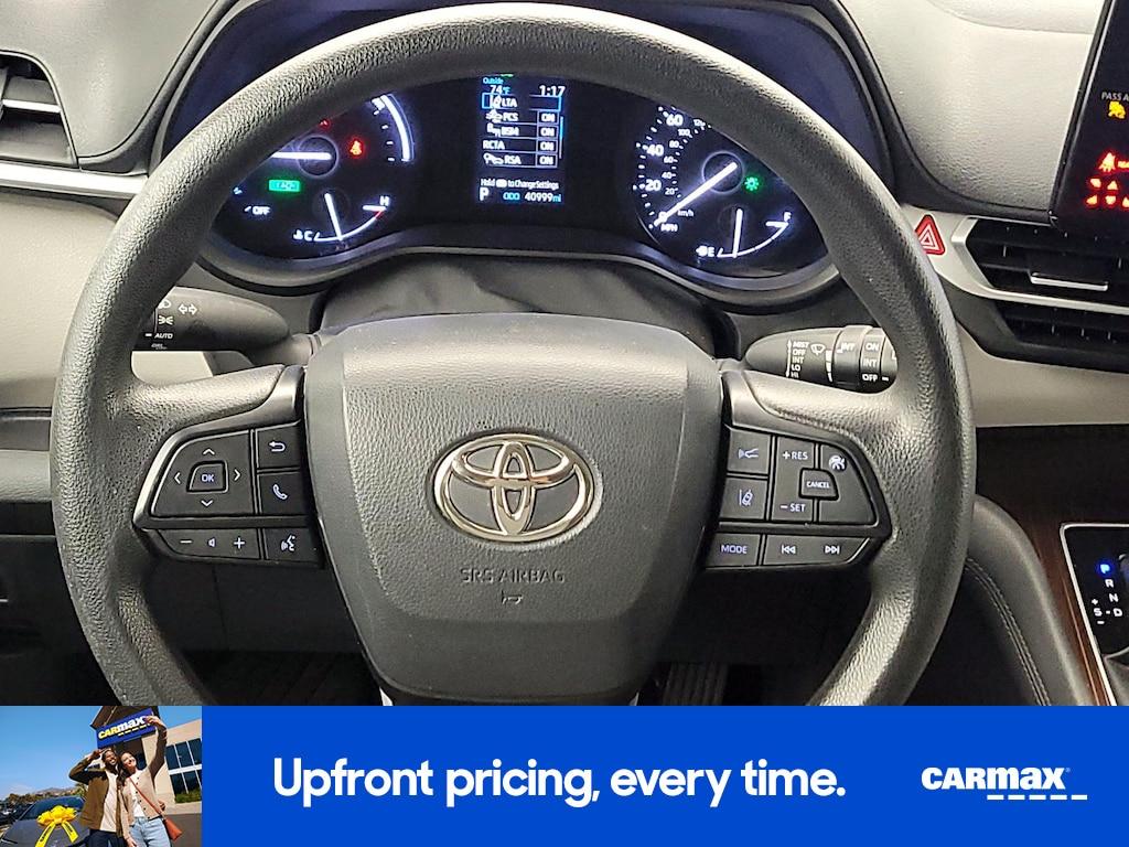 used 2023 Toyota Sienna car, priced at $41,998