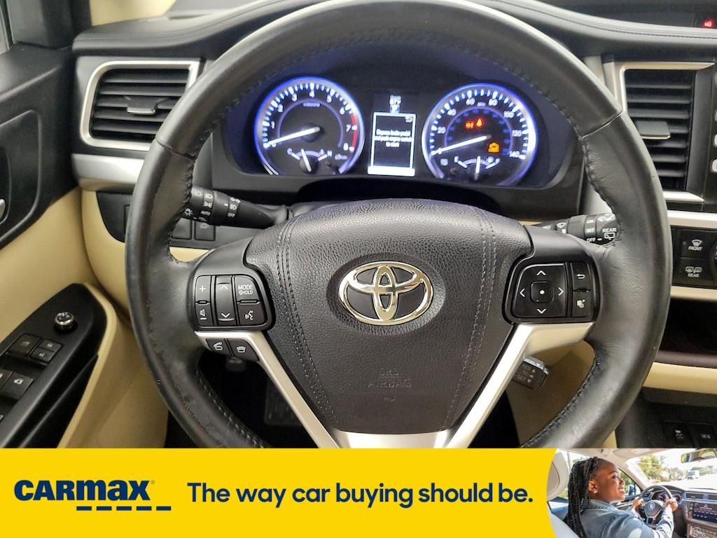 used 2015 Toyota Highlander car, priced at $23,998