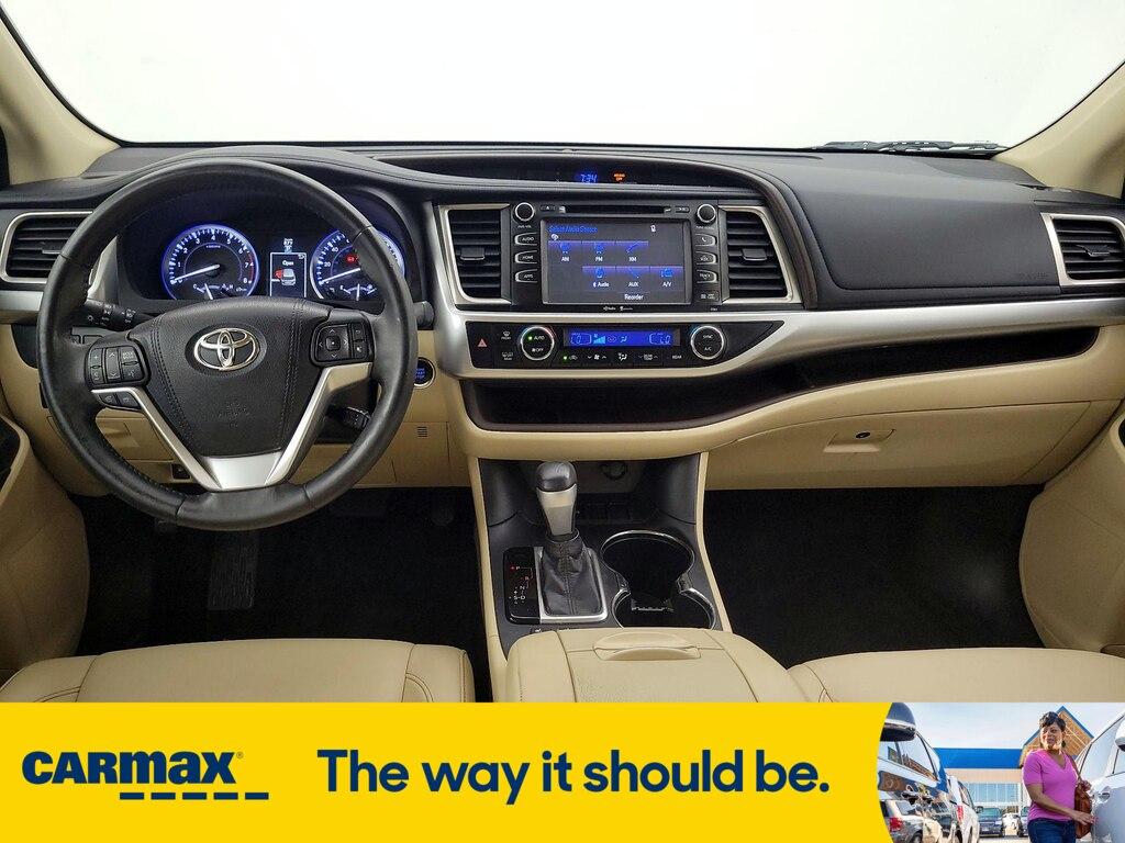 used 2015 Toyota Highlander car, priced at $23,998