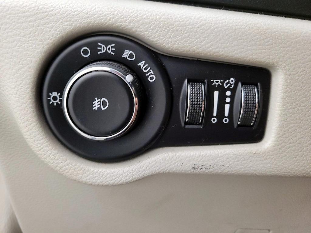 used 2018 Chrysler Pacifica car, priced at $19,998