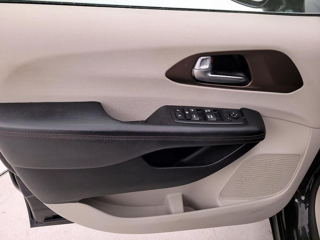 used 2018 Chrysler Pacifica car, priced at $19,998