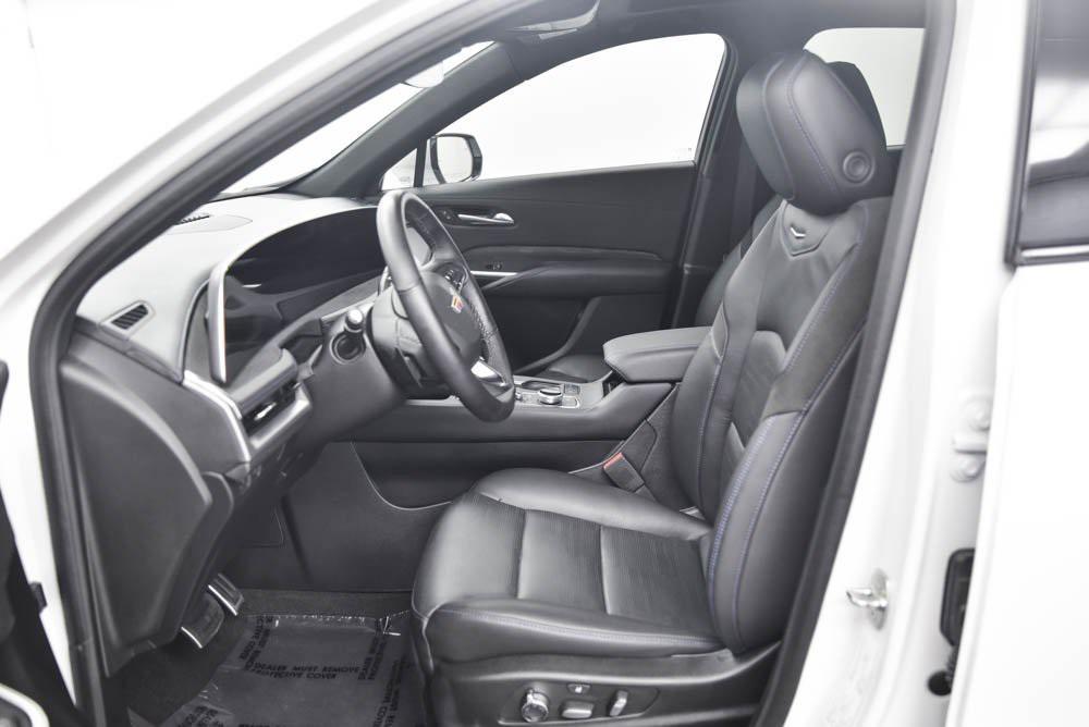 used 2024 Cadillac XT4 car, priced at $41,990