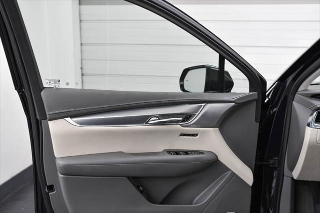 used 2022 Cadillac XT5 car, priced at $30,390