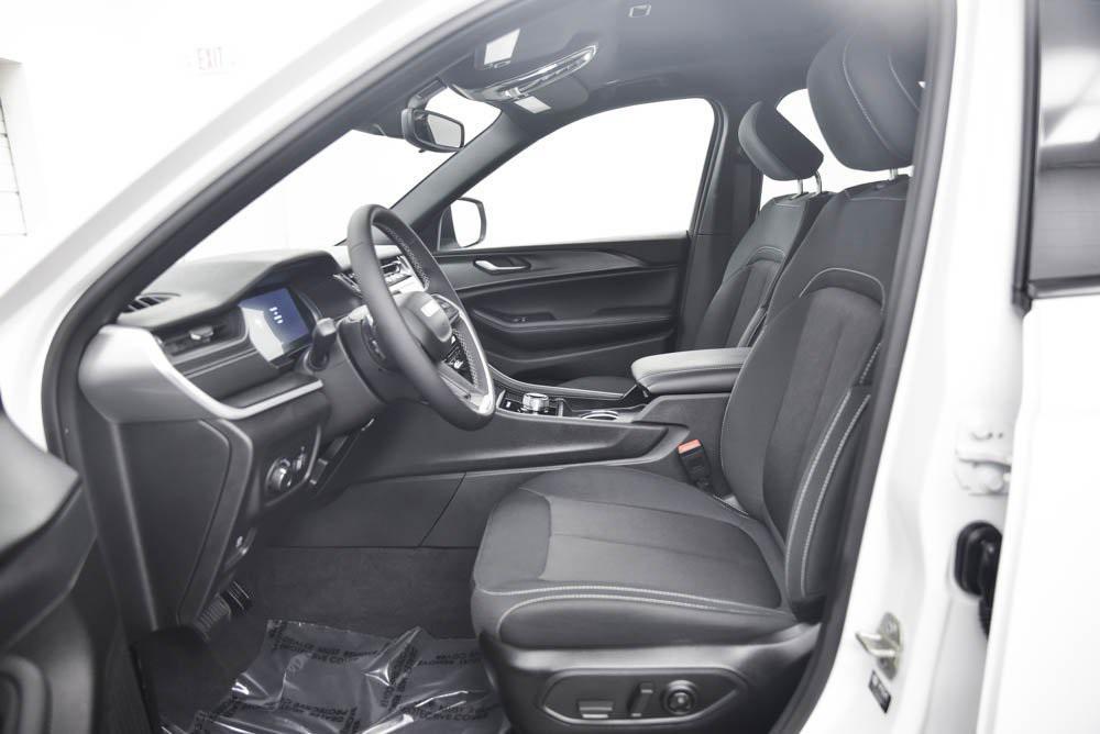 used 2024 Jeep Grand Cherokee L car, priced at $33,980