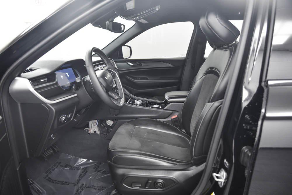 used 2023 Jeep Grand Cherokee car, priced at $31,480