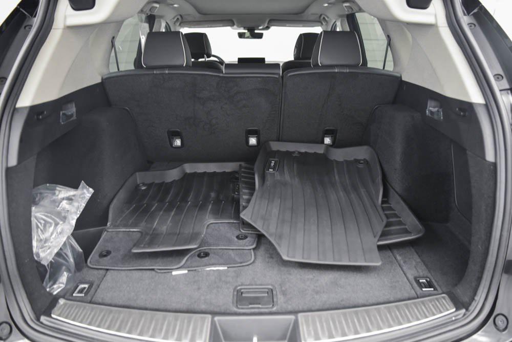 used 2023 Acura RDX car, priced at $33,970