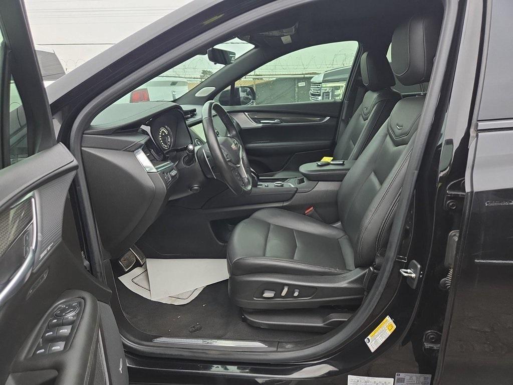 used 2021 Cadillac XT5 car, priced at $31,295