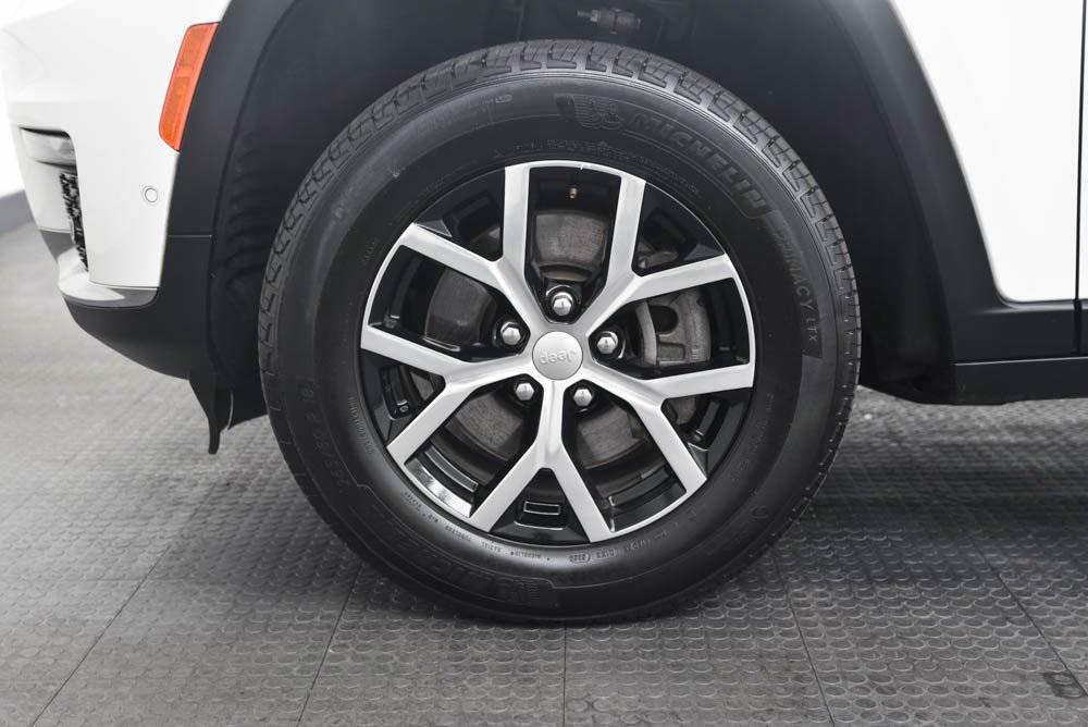 used 2024 Jeep Grand Cherokee L car, priced at $30,980