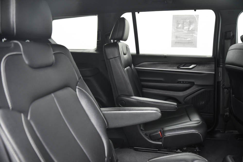 used 2024 Jeep Grand Cherokee L car, priced at $30,980