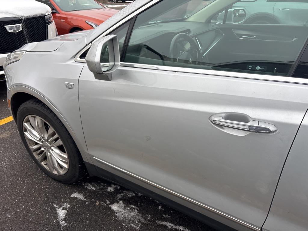 used 2017 Cadillac XT5 car, priced at $15,280