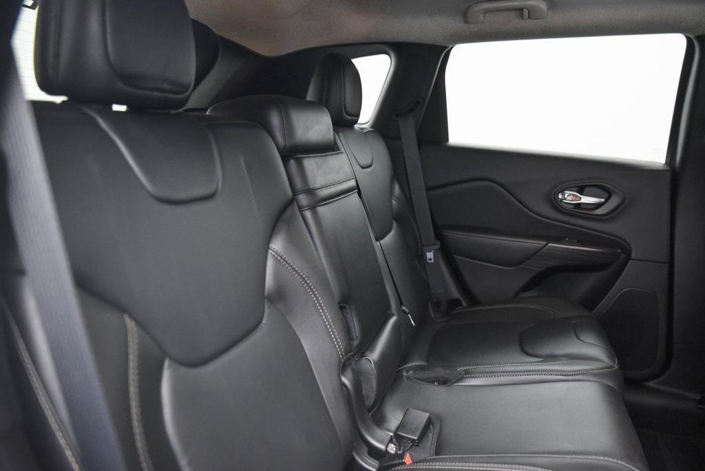 used 2015 Jeep Cherokee car, priced at $14,990