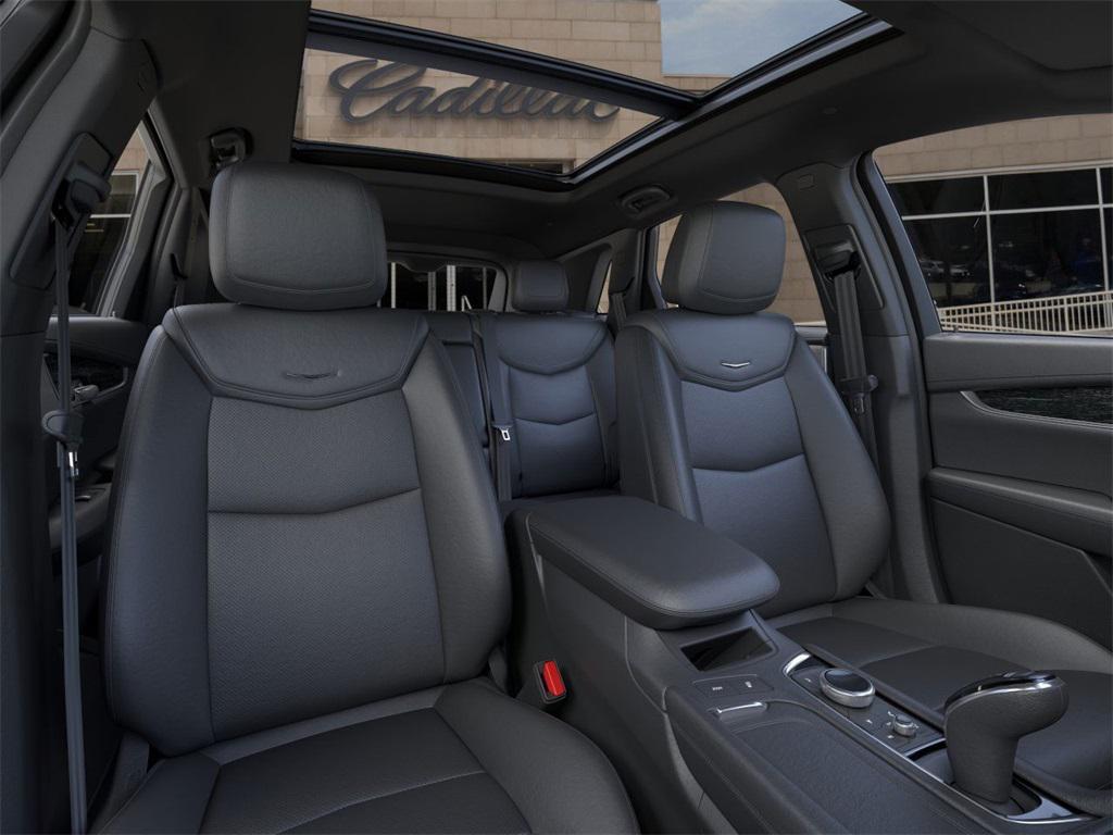 new 2025 Cadillac XT5 car, priced at $52,109