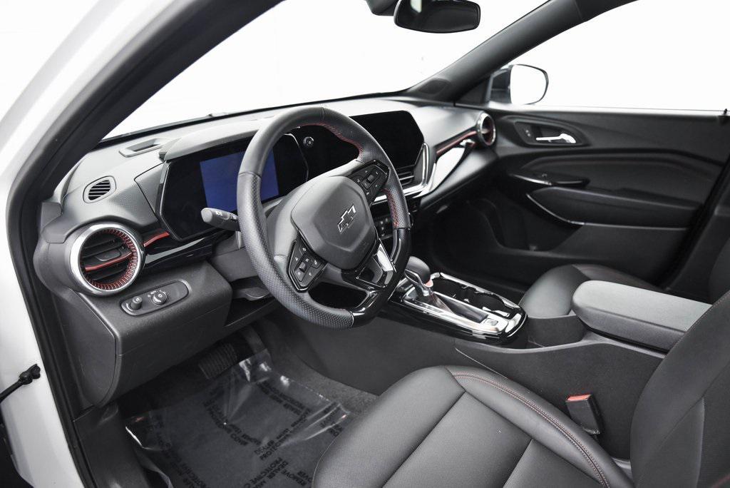 used 2025 Chevrolet Trax car, priced at $24,290