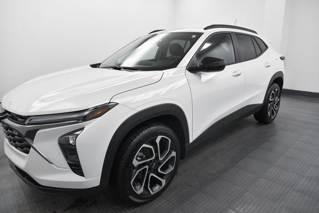 used 2025 Chevrolet Trax car, priced at $24,290