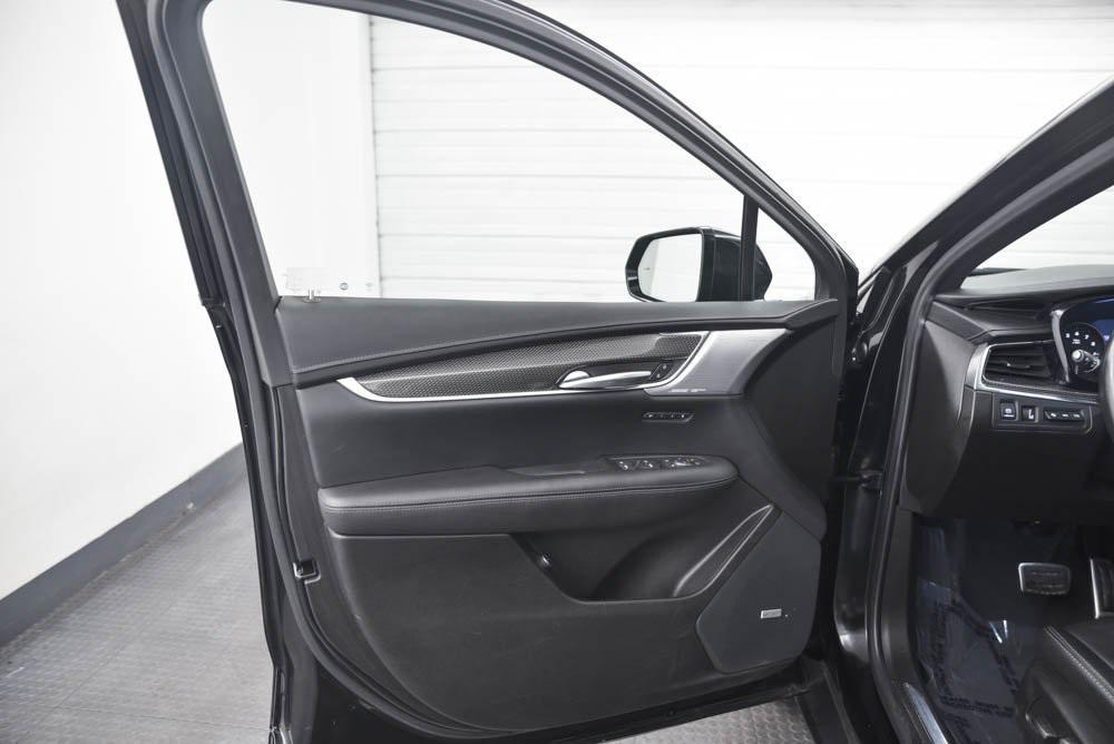 used 2023 Cadillac XT5 car, priced at $38,480