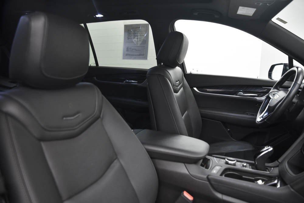 used 2023 Cadillac XT6 car, priced at $32,490