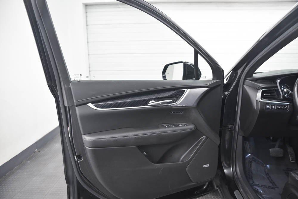 used 2023 Cadillac XT6 car, priced at $32,490