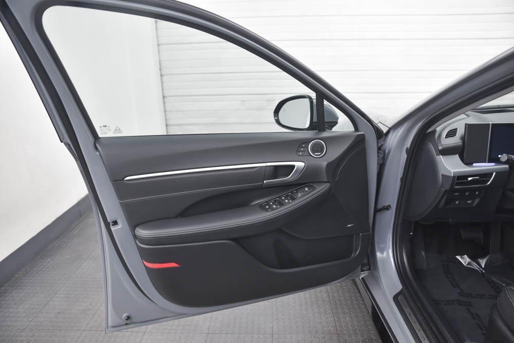 used 2024 Hyundai Sonata Hybrid car, priced at $28,490