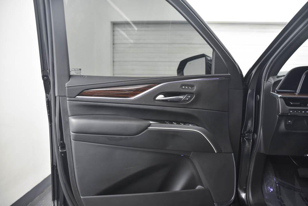 used 2023 Cadillac Escalade ESV car, priced at $67,980