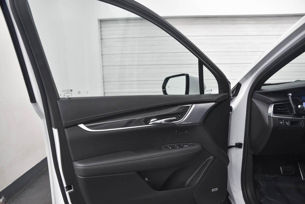 used 2024 Cadillac XT6 car, priced at $43,490