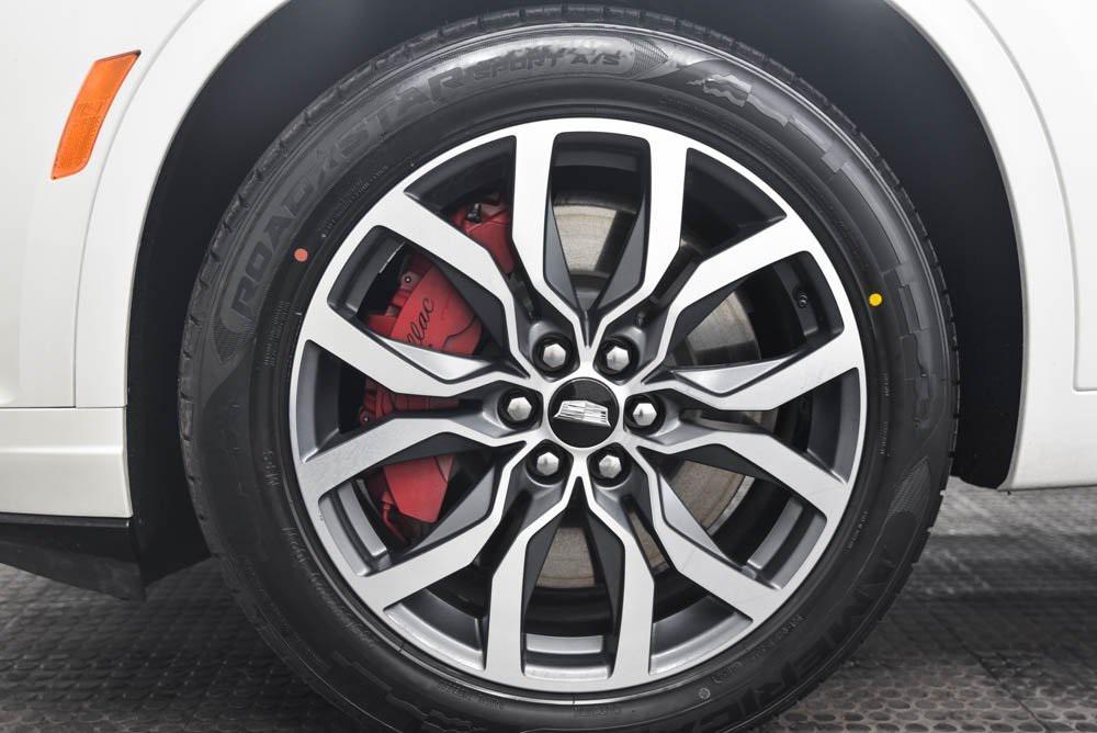 used 2024 Cadillac XT6 car, priced at $43,490