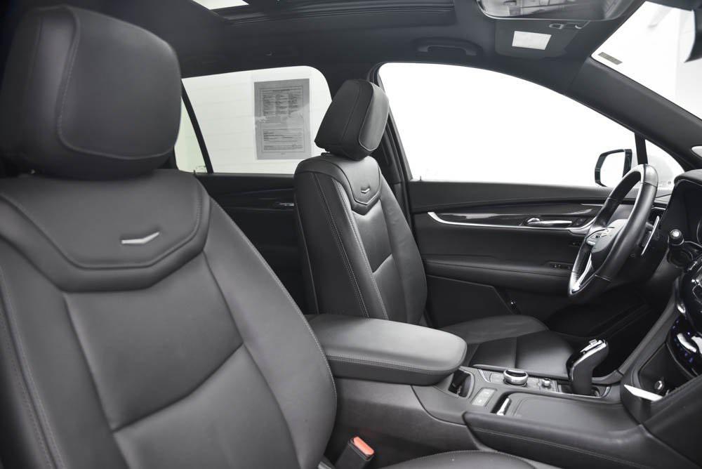 used 2024 Cadillac XT6 car, priced at $43,490