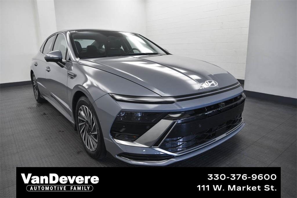 used 2024 Hyundai Sonata Hybrid car, priced at $29,290