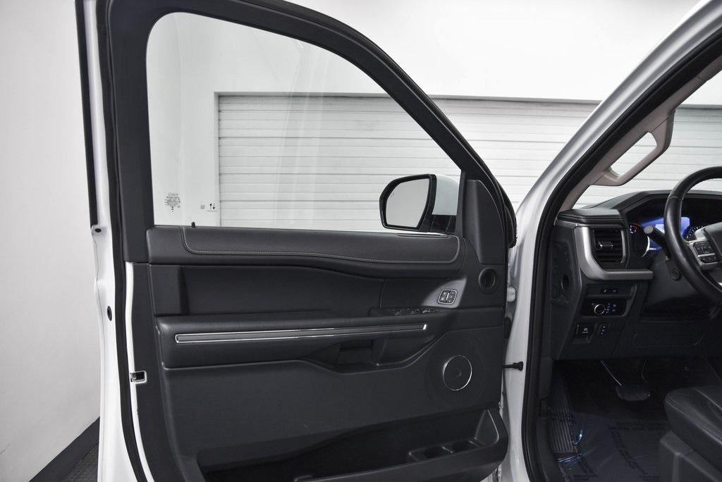 used 2024 Ford Expedition car, priced at $39,580