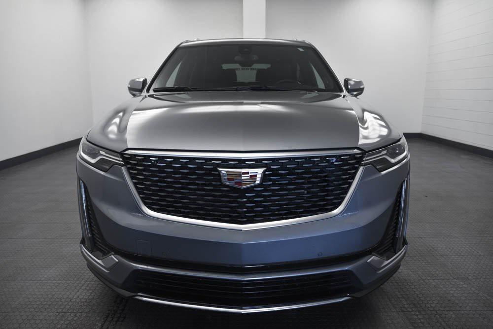 used 2025 Cadillac XT6 car, priced at $46,490