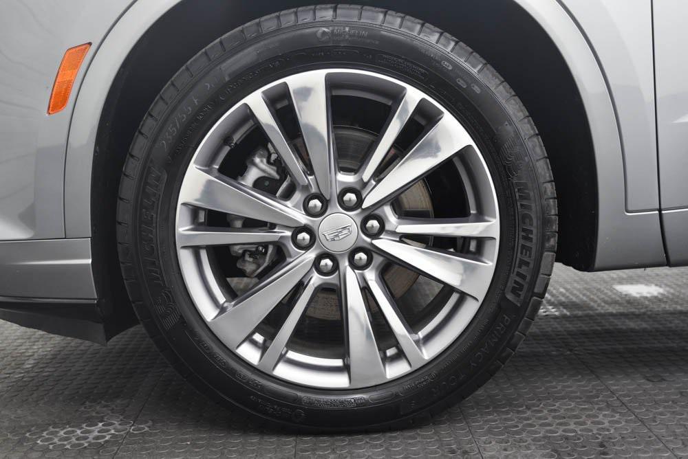 used 2025 Cadillac XT6 car, priced at $46,490