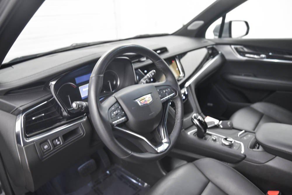 used 2025 Cadillac XT6 car, priced at $46,490