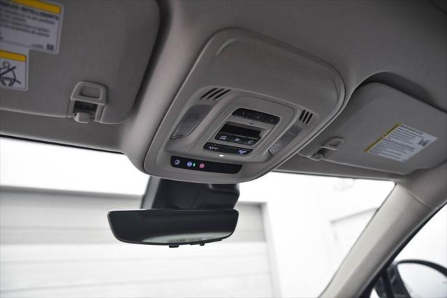 used 2021 Buick Envision car, priced at $20,000
