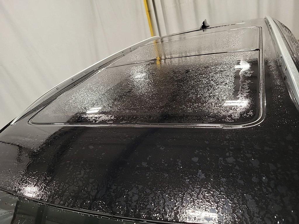 used 2022 Cadillac XT5 car, priced at $28,771