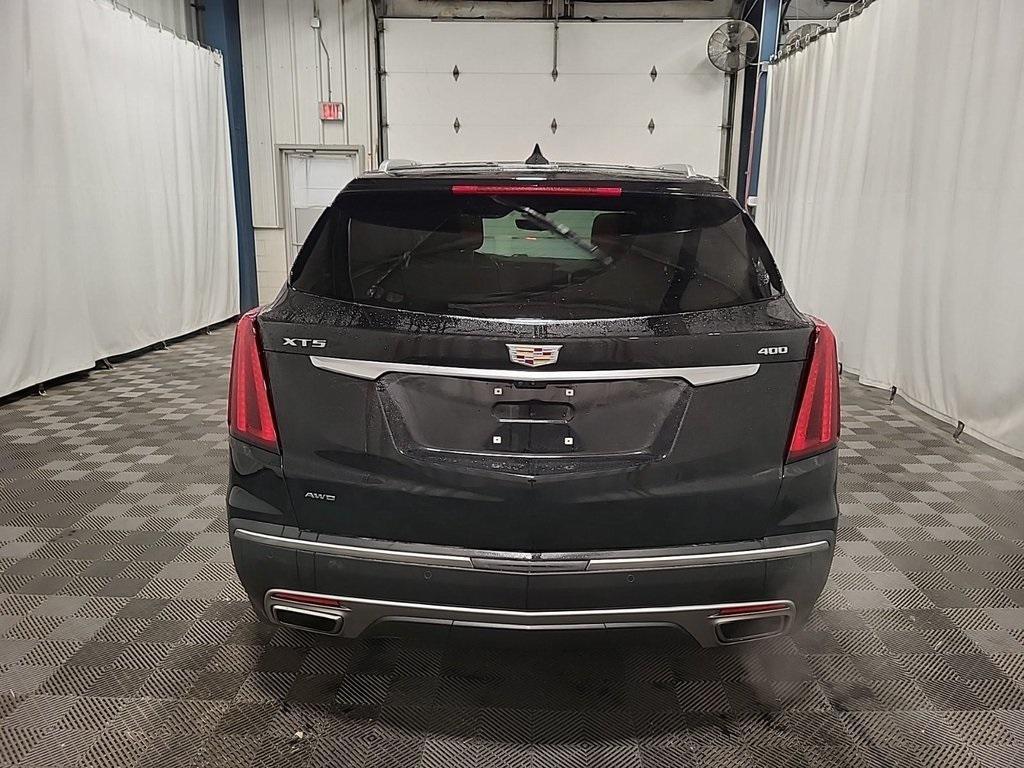 used 2022 Cadillac XT5 car, priced at $28,771