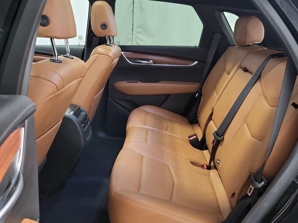 used 2022 Cadillac XT5 car, priced at $28,771